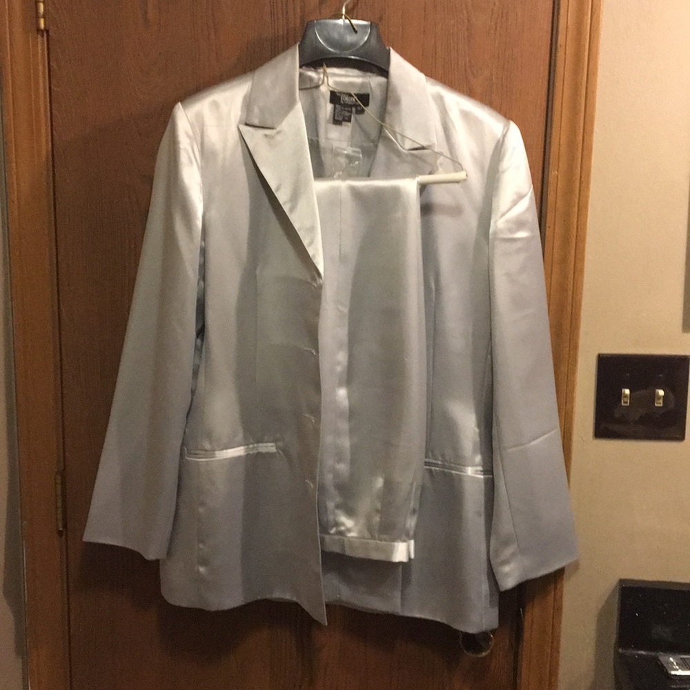 Woman’s pant suit